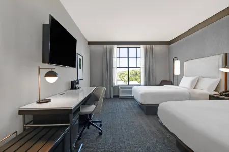 Courtyard Manhattan Aggieville