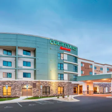Courtyard Bismarck North