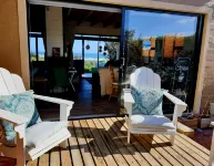 West Coast Seaside Getaway - Homestays