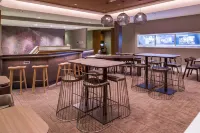 SpringHill Suites Greensboro Airport - Barer