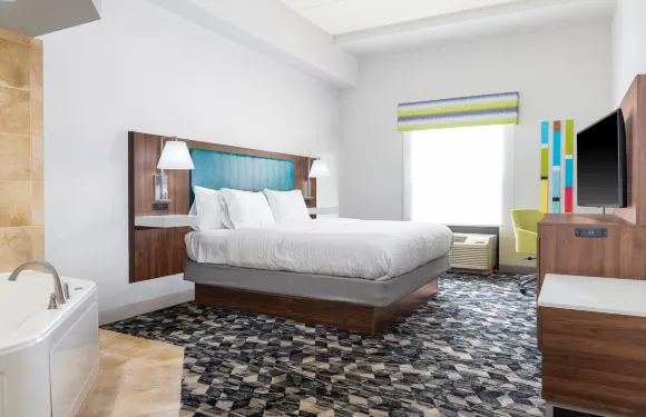 布魯金斯歡朋套房酒店