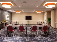 DoubleTree Suites by Hilton Minneapolis Hotels in Minneapolis