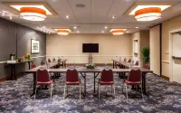 DoubleTree Suites by Hilton Minneapolis Hotels in Minneapolis