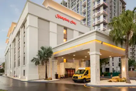Hampton Inn Miami/Dadeland Отели рядом с достопримечательностью «Парк Тропикал»