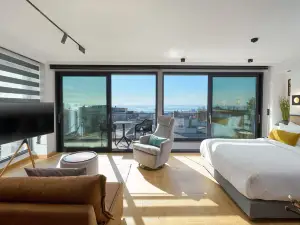 Sigma Luxury Apartments & Suites