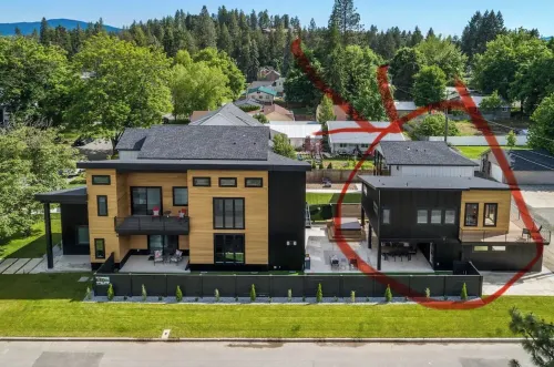 Cozy apartment in fabulous Coeur d'Alene with WiFi, AC & Spa!