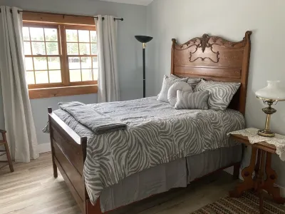 Cozy apartment that’s conveniently located just on the edge of town.