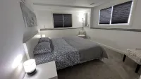 Secluded 3 bedroom Villa, Patio, BBQ + EV charger- Sleeps 9 max