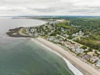Hampton NH / North Beach / Plaice Cove <br>Luxury whole house and great yard.