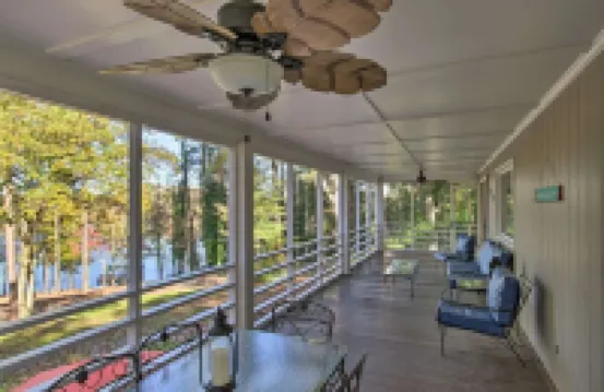 Beautiful 5 Acre Lakefront Private Retreat w/ Boat Dock, Hot Tub, 5 Bdrm/ 5 bath