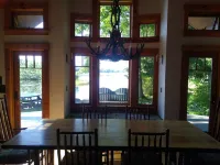 Beautiful Adirondack Cabin with Sauna on Lake Monomonac