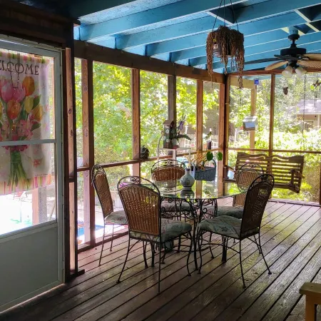 Studio ESCAPE Cozy CLOSE-IN Kitchen Pool Work-Space