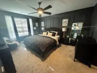 Luxury & Comfort 4-bedroom house with WiFi, GREAT for families & pets! Hotels in Raymore