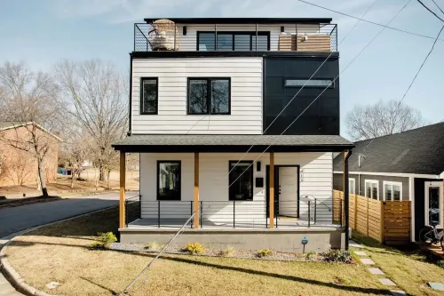 NEW Downtown Home with Rooftop Deck - Walkable