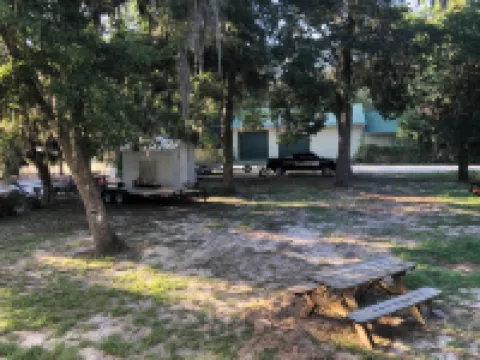 Cozy 3 bedroom 2 bath with views of the River Hotels in Steinhatchee