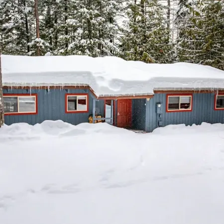 Mountain Home with Private Hot Tub, Sleeps 10, 1 Mile from Base of Mountain