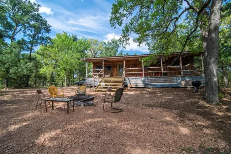 Seclusion in the Lost Pines hosted by Jan