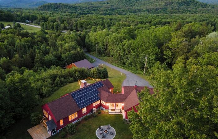 70 Acre White Mountain Estate - Trails, Views, Privacy