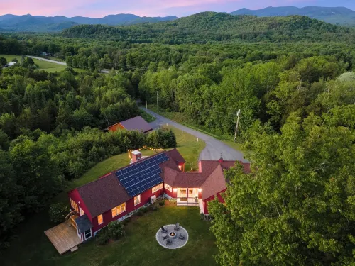 70 Acre White Mountain Estate - Trails, Views, Privacy