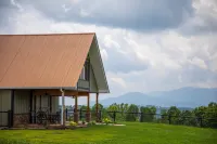 Norris Lake Barn Loft Apt 1 Lakeview's & 1 mi Access to public boat ramp Hotels in Campbell County