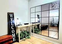 Lovely Rustic Urban Escape, near the Beach