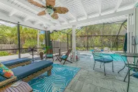 🐬NO DAMAGES, ACCEPTING BOOKINGS, New Private Heated Pool and Hot Tub🐬 - Boutique