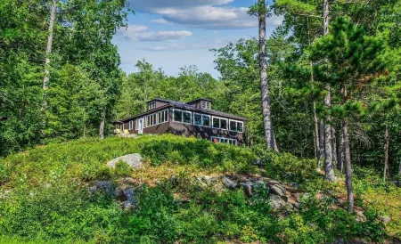 Webster Lake Retreat for Nature and Water Lovers