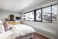 Top-Floor 2-Story Condo: Located at PCMR Base, Sleeps 10, Private Hot Tub