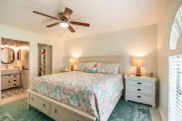 🍹🌞 Coastal Getaway! Heated Pool, Private Patio, Fenced Yard, 5 miles to Beach!
