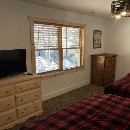 6Br Luxury Lodge • 300 ft to Cupp Run • Hot Tub Sunsets • 3 Decks & Views