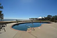 New Beach, Gulf Front Complex. Family Rates. - Beach