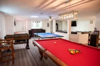 “MEMORY MAKER”- Lake House at Hyco Lake with a Private Boathouse Hotels in Cunningham