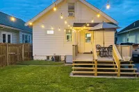 Bungalow style house, 10 min to downtown Cincy and 5 min to hiking trails! Hotels in Ludlow