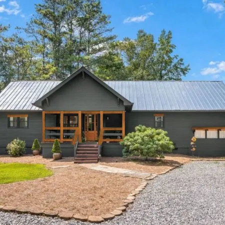 Spacious 5-bedroom/up to 14 guests House & Event Venue in enjoyable Alpharetta