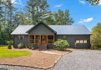 Spacious 5-bedroom/up to 14 guests House & Event Venue in enjoyable Alpharetta
