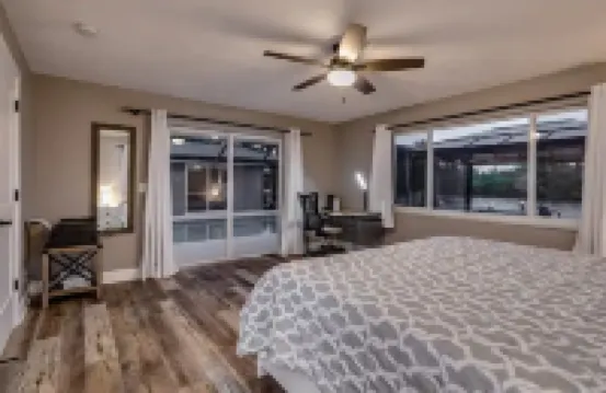 Manatee Key- Heated Pool/Dock/Close to Beach