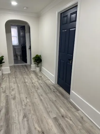 Amazing Modern house with a full kitchen and parking