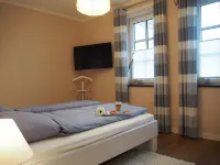 Ground floor/quiet/WLAN/terrace with garden and the sound of waves/holiday from day 1