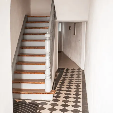 PS2: Bright, renovated old apartment in a district in the south of Trier