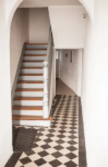 PS1: Bright, renovated old apartment in a district in the south of Trier