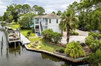 Paddle with Dolphins Boat Dock and Stay Suite