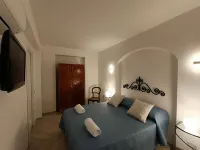 Lovely apartment 10 mins from the beach with a terrace and view of Positano!