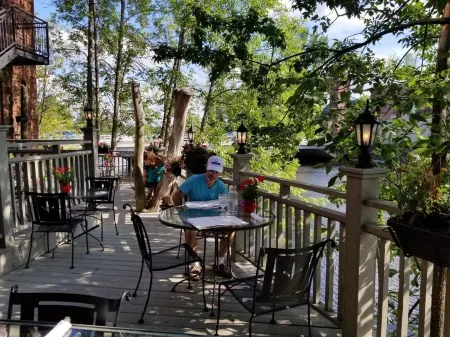 Beth's Place III-Downtown Potsdam-You'll Love It!