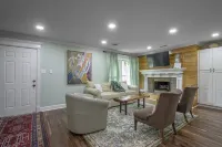 3-bedroom vacation home just 12 minutes from Simmons Bank Arena