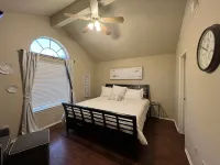 NE Houston, Whole House, 3 bed 2 bath, 15 min from IAH Airport