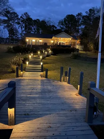 Lake Front Home on Lake Wateree With Easy access to Docks and KAYAK