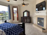 Large Sedona single family home with red rock views, walk to Bell Rock Hotels in Village of Oak Creek