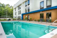 Hampton Inn Waldorf Hotels in Waldorf