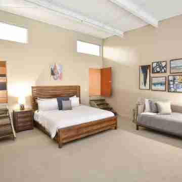 Luxury Lakeview Luxury Condo Rooms