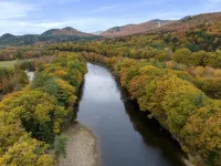 Balcony, River Access, Full Kitchen & LR in Heart of White Mtns Hotels in Woodstock